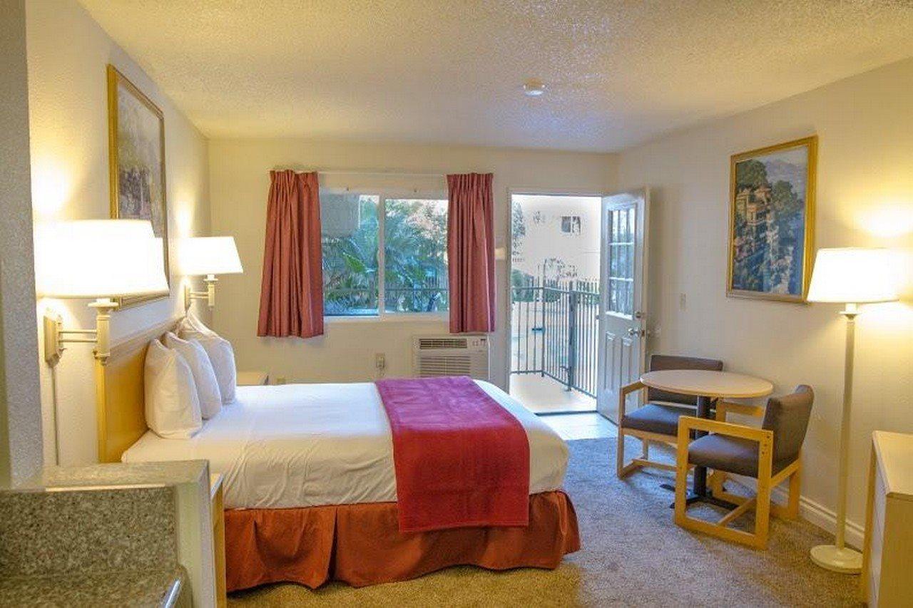 California Suites Hotel San Diego Bagian luar foto