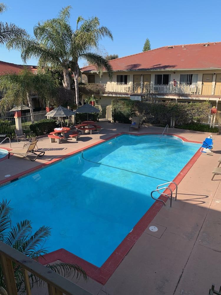 California Suites Hotel San Diego Bagian luar foto