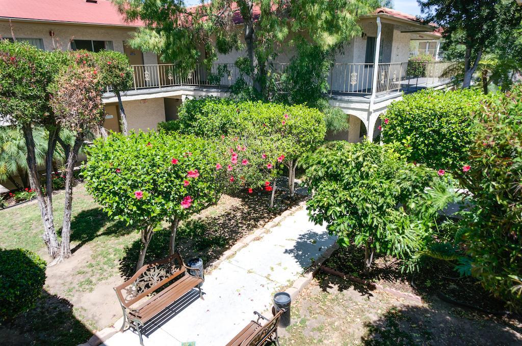 California Suites Hotel San Diego Bagian luar foto
